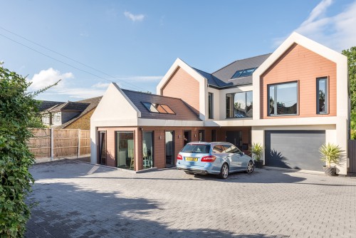 Lake Billericay New Build Contemporary Home Garage soft timber detailing White render v2