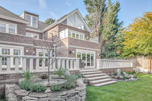 Longmead Shenfield 435m New Build Traditional Home bi fold doors Garden landscape