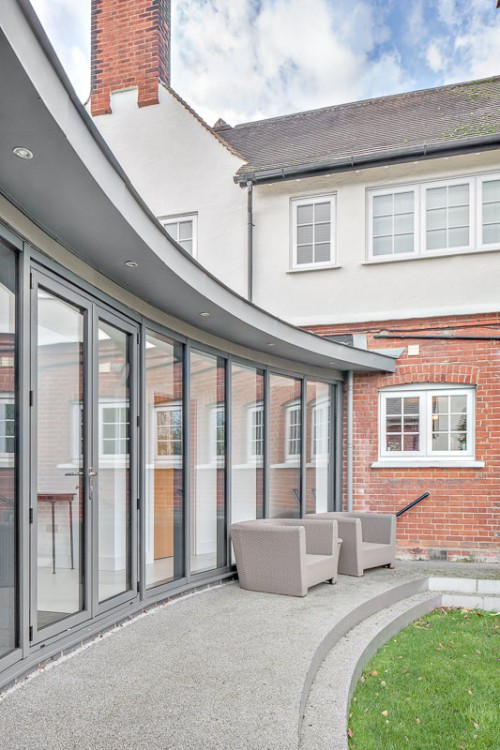York Curve Shenfield Essex Contemporary Link Extension zinc roof glass curved facade